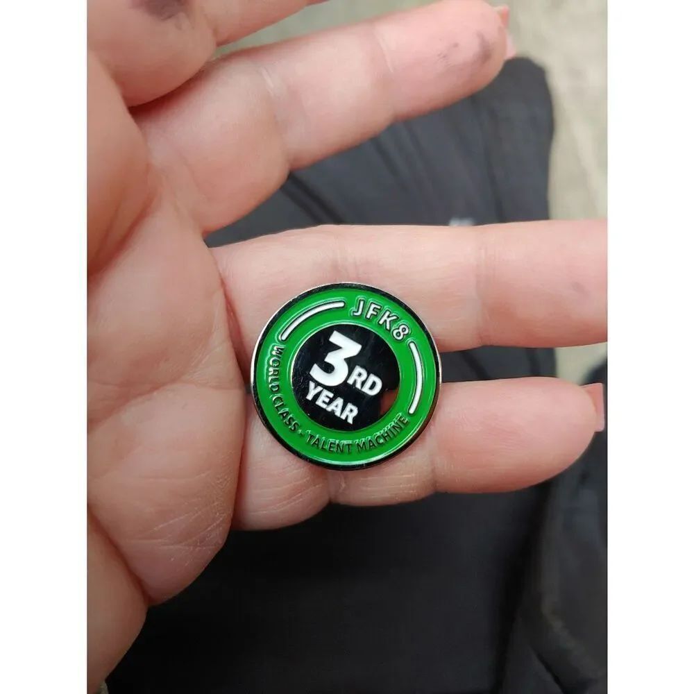 Amazon Peccy Pin "JFK8 3rd Year World Class Talent Machine". - Picture 4 of 4
